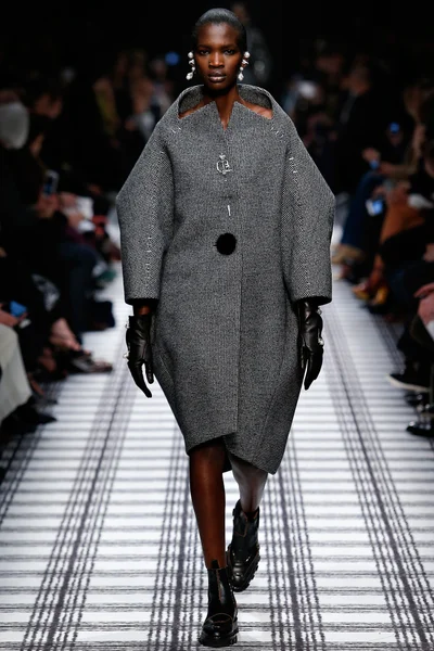 Look 1